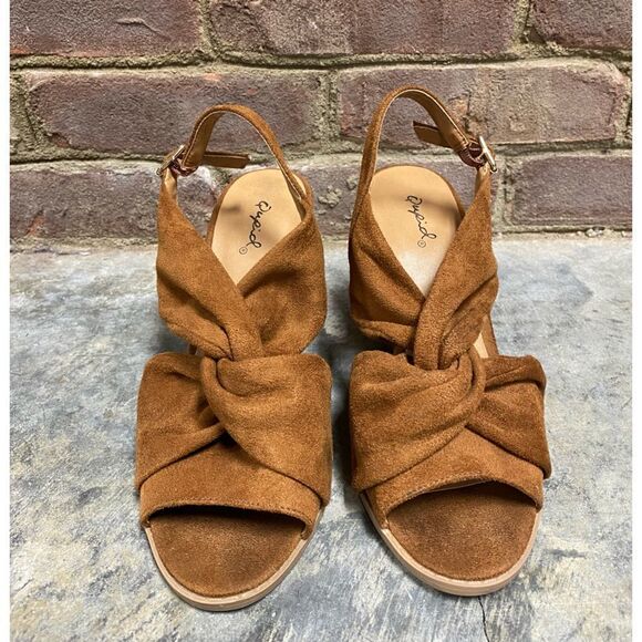 Qupid Chestnut Brown Micro-Suede Knotted Chunky Heels Size 7 - Picture 4 of 11